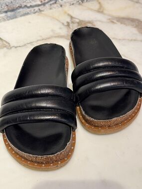 Vince Camuto Kandler Puffy Black Leather Slides
